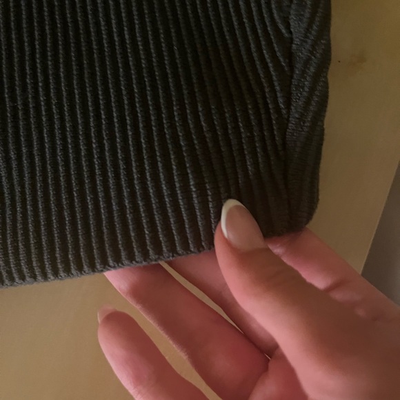 Aritzia babaton knit top - Picture 2 of 2